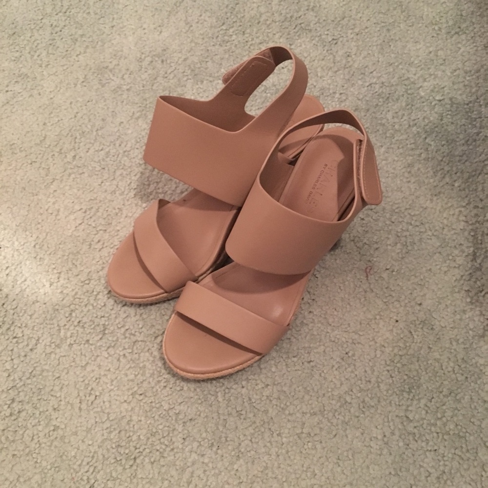 Charles David Tan Wedges